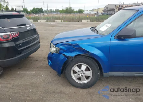 2011 Ford Escape Xlt z USA, uszkodzony, nr VIN 1FMCU0D74BKA13877